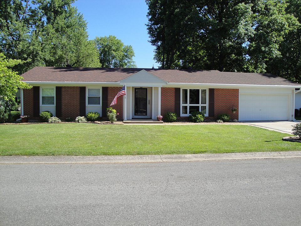 1st image of 35 Coachlight Dr