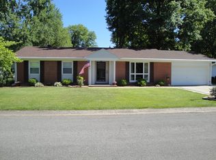 35 Coachlight Dr, Mascoutah, IL