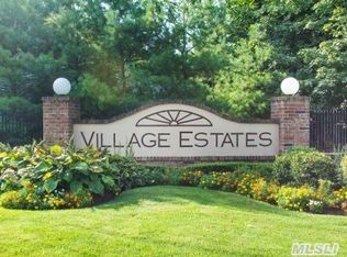 83 Francesca Way, Amityville, NY 11701