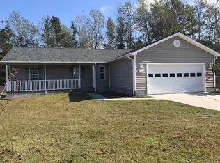 733 Queens Creek Rd, Hubert, NC 28539