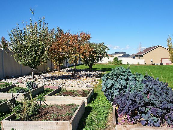 2nd image of 3727 S Panorama Dr