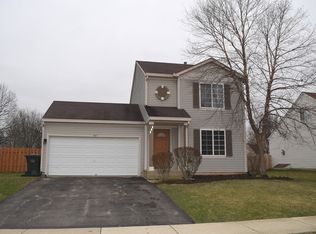 585 Hobart Dr, South Elgin, IL 60177