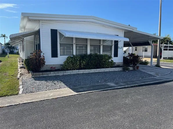 136 Royal Palm Cir, Largo, FL 33778