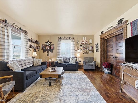5th image of 503 W Main St
