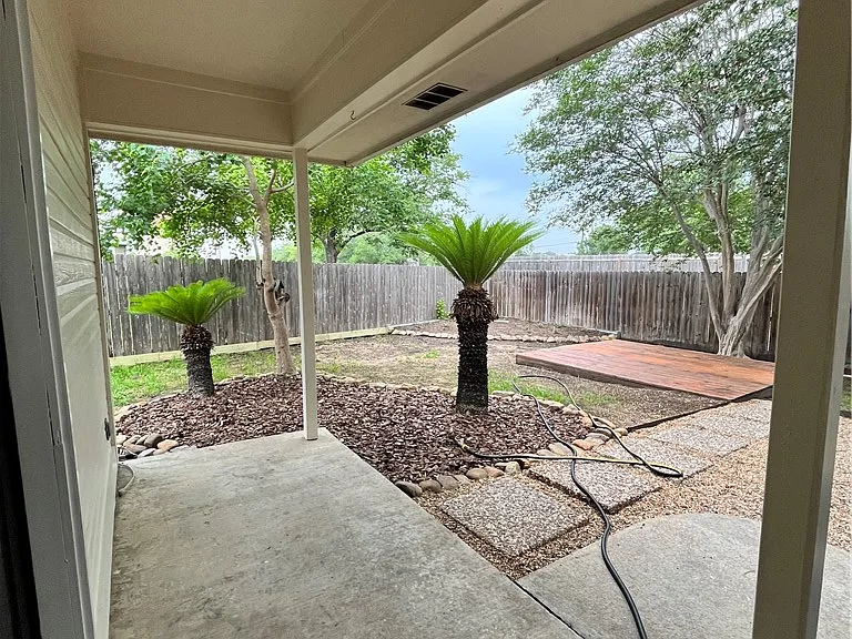 4005 Windswept Dr — Photo 8