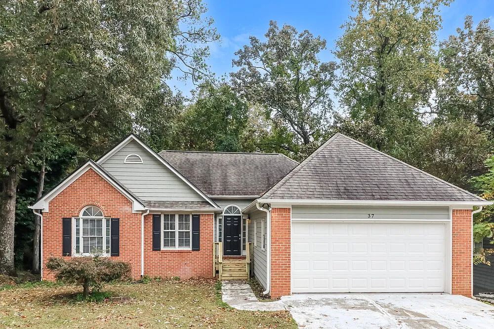 3 bed, 2.0 bath, 2674 sqft, $1,950 — Photo 1