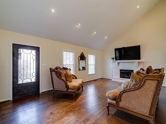 5th image of 9177 Eves Cir