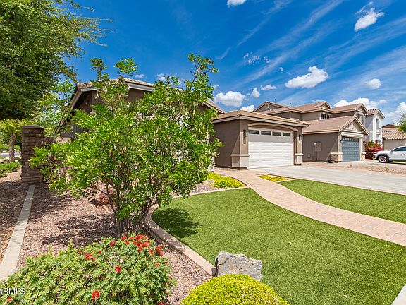 3rd image of 2540 E ORLEANS Drive