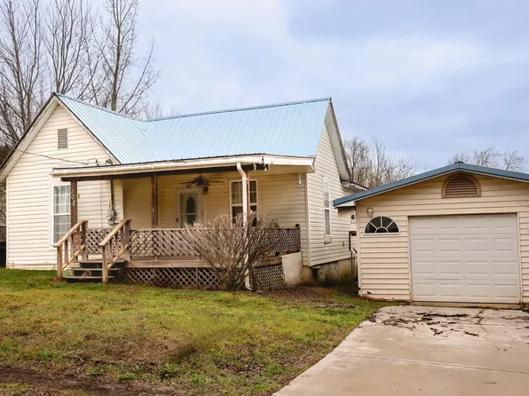 308 Church St, Tellico Plains, TN 37385