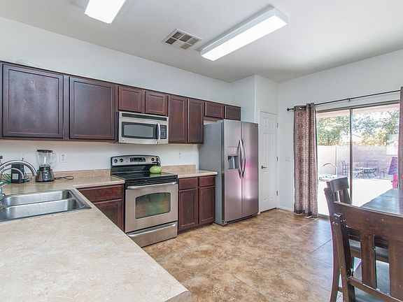 5th image of 2409 W Tamarisk Ave