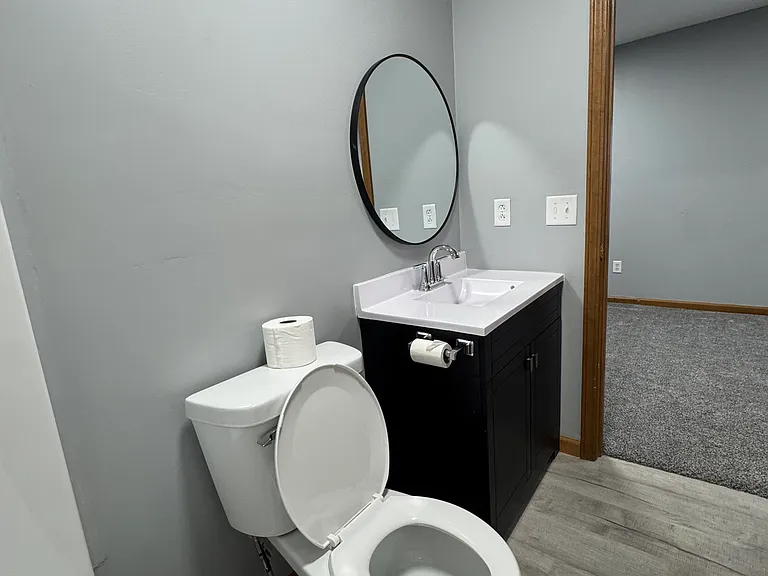 121 N Parker Ave — Photo 3