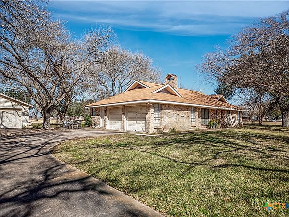 3rd image of 540 Royal Rd