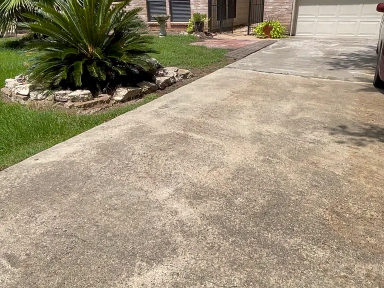 12018 Meadowview Dr — Photo 20