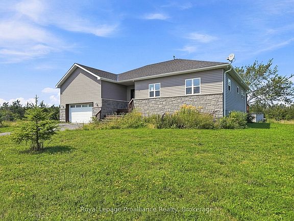2nd image of 402 Black Rd