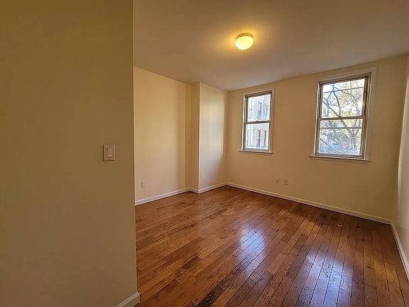 2nd image of 30 Driggs Ave APT 1R