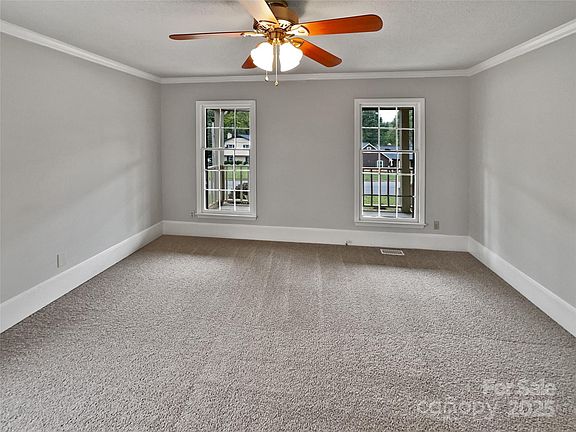 5th image of 2635 Providence Dr