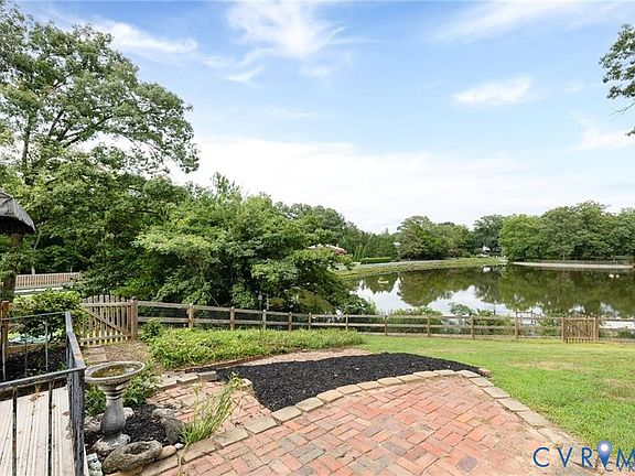 3rd image of 10211 Hobby Hill Rd