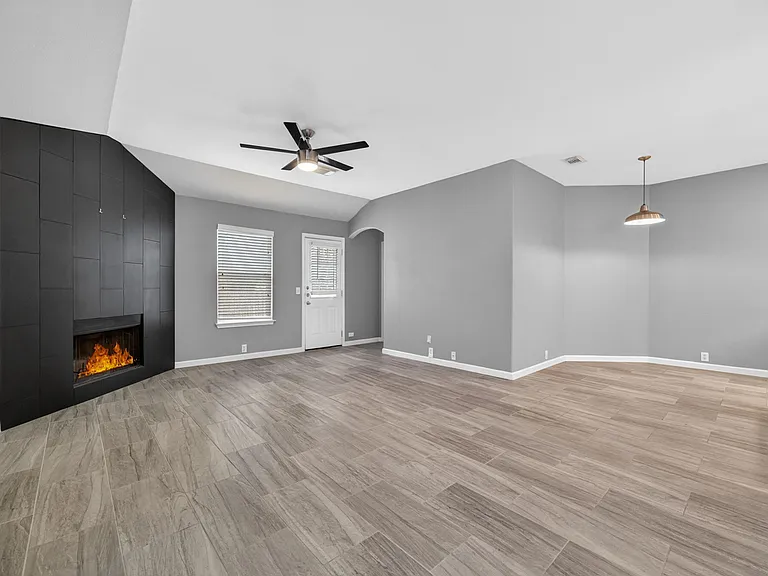 3950 Canyon Pkwy — Photo 10