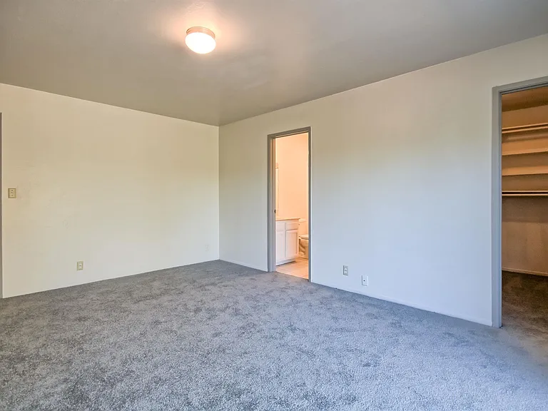 127 Walti St — Photo 32