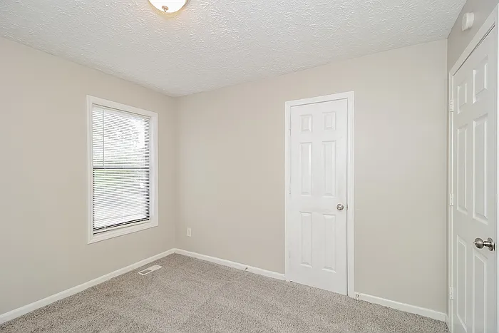 7660 Mountain Creek Way — Photo 14