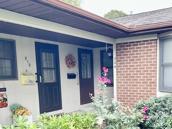 208 Bona Vista Dr NW, Grand Rapids, MI 49504