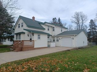 510 W 11th St, Morris, MN 56267