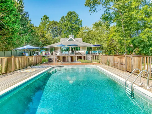 15 Dickerson Dr, Shelter Island, NY 11964