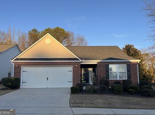 958 Village View Cir, Loganville, GA 30052