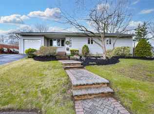 3 Grace Park Dr, Commack, NY 11725