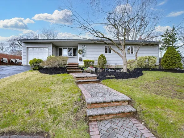 3 Grace Park, Commack, NY 11725