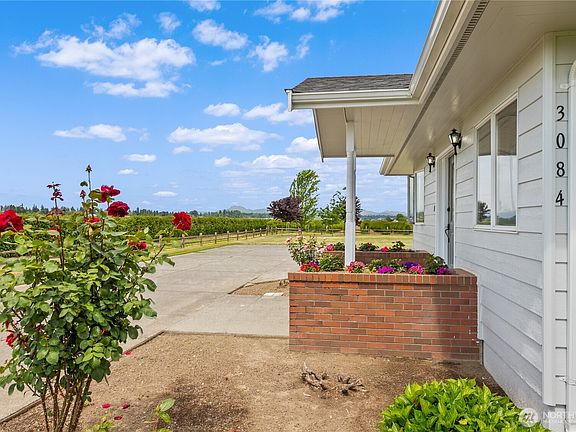 5th image of 3084 Lindsay Road
