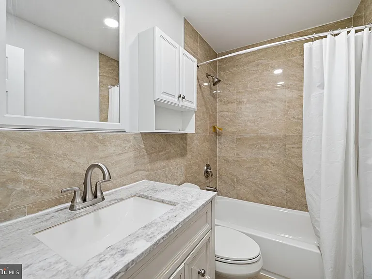 7676 Helmsdale Pl — Photo 19