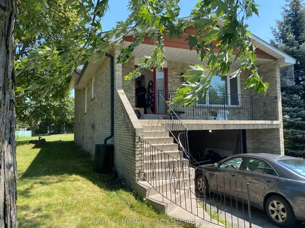 289 Livingston Rd, Toronto, ON M1E 1M2