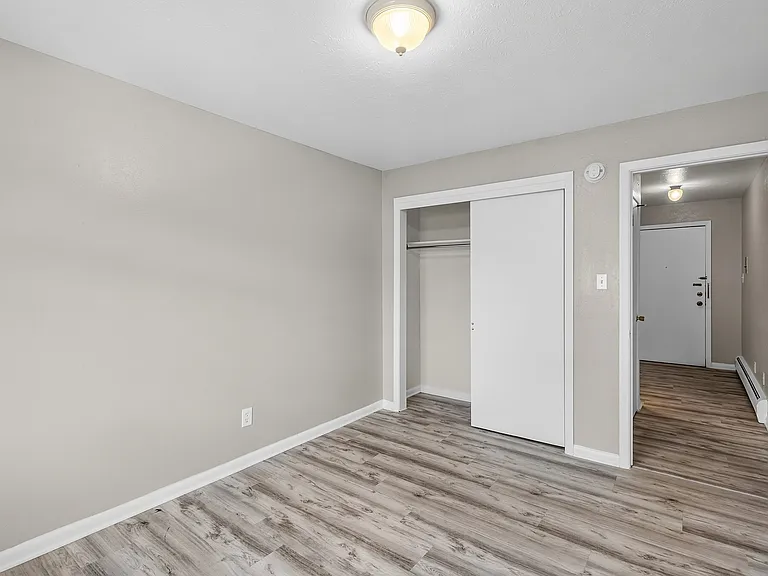 1443 N Monroe St — Photo 32