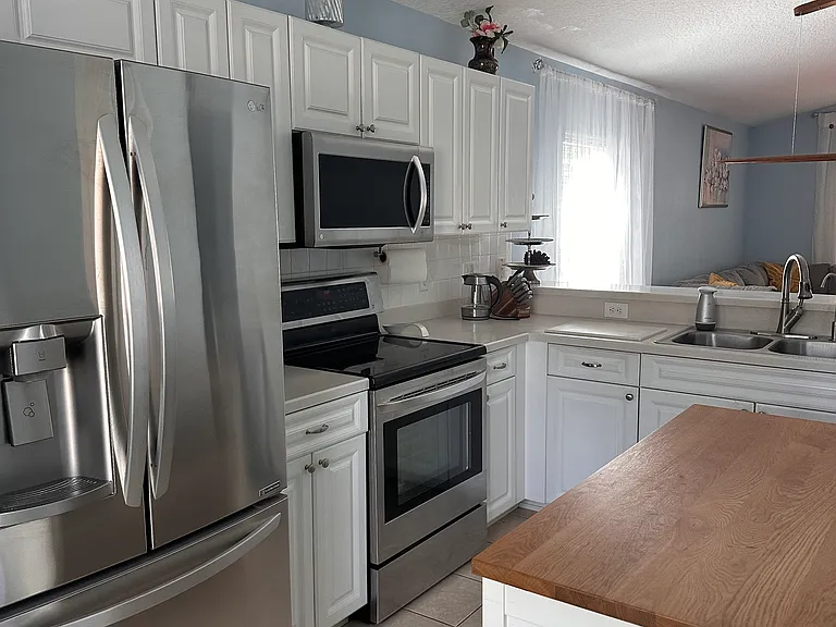 7749 Prospect Hill Cir — Photo 10
