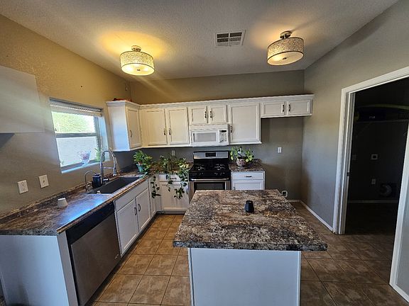 4th image of 5910 E Valley View Dr
