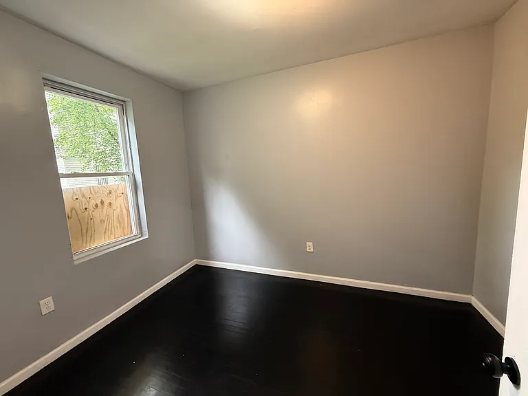 482 Avon Ave #1 — Photo 6