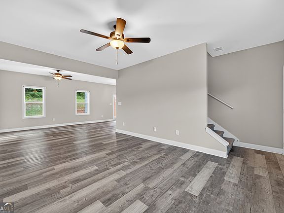 3rd image of 135 Saw Mill Ct