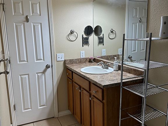 2nd image of 115 Comanche Ct