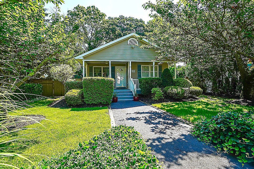 39 Curtis Dr, Sound Beach, NY 11789 Zillow