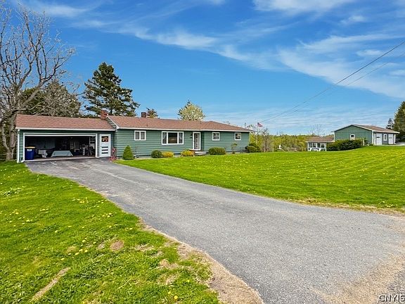 3rd image of 4095 Bleeker Rd