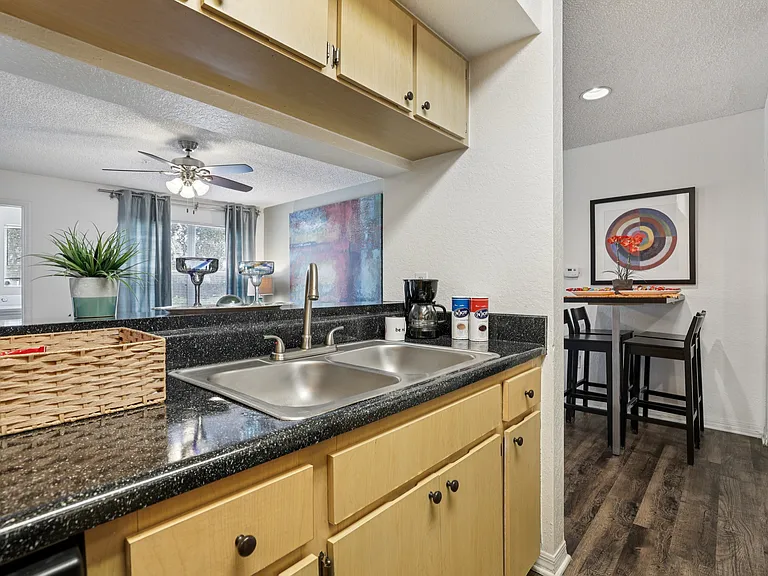 University Park Apartments — Photo 6