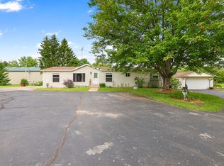 N3293 Twelve Corners Rd, Appleton, WI 54913