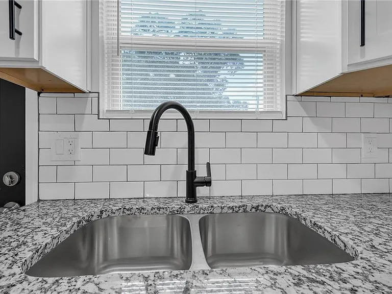 317 Stokes Ave SE — Photo 17