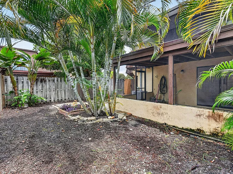 3502 Gardens East Dr #B — Photo 57