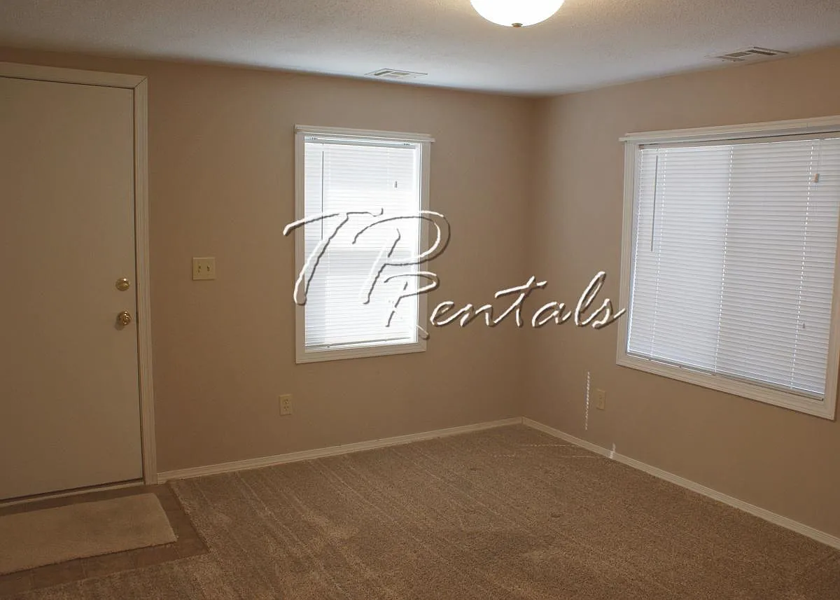 2 bed, 760 sqft, $850 — Photo 3