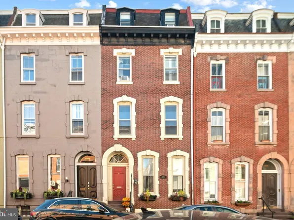 2306 Spruce St APT 200, Philadelphia, PA 19103