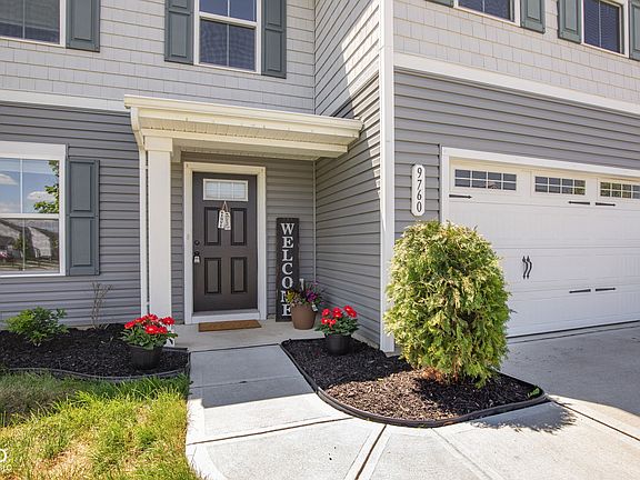 4th image of 9760 Oak Grove Dr