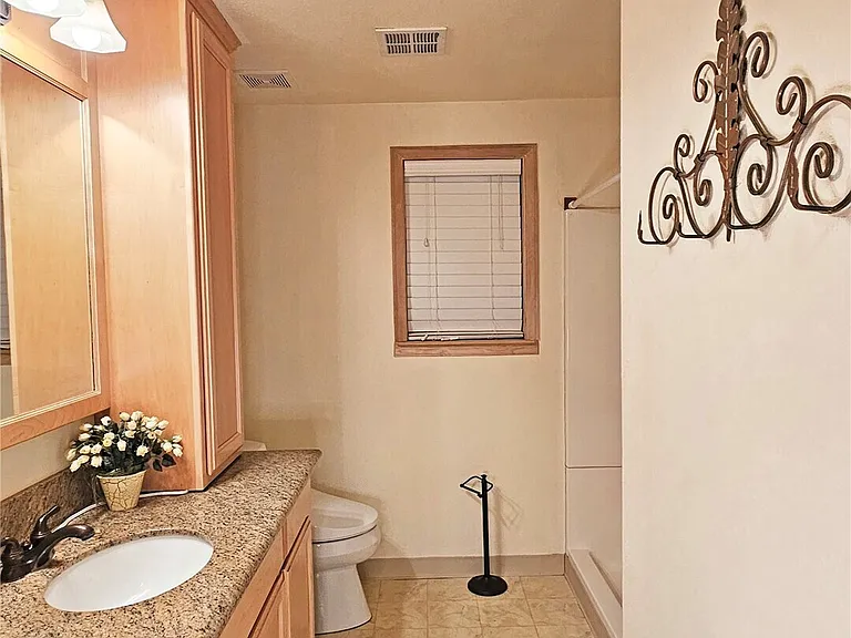 70 Dogwood Ln — Photo 10