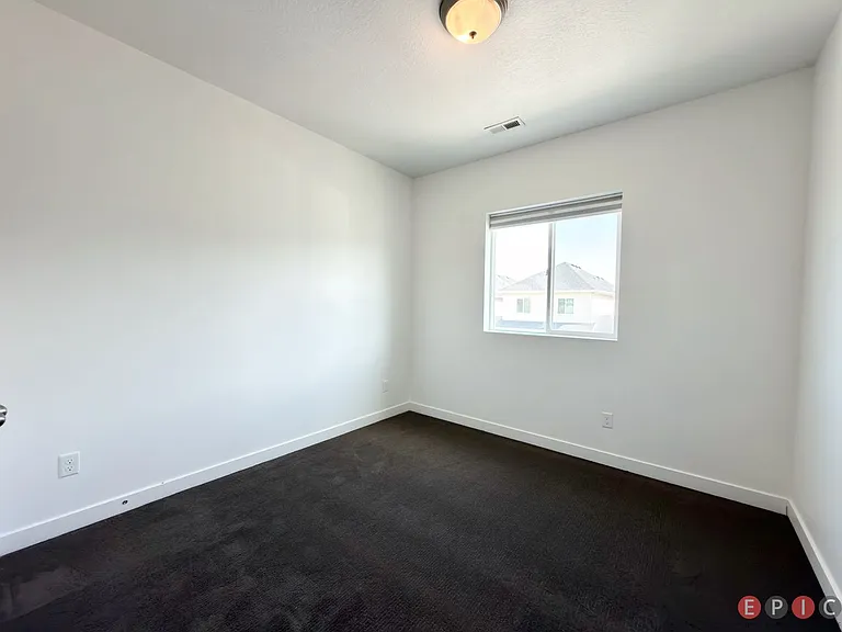 4430 W 2550 N — Photo 31